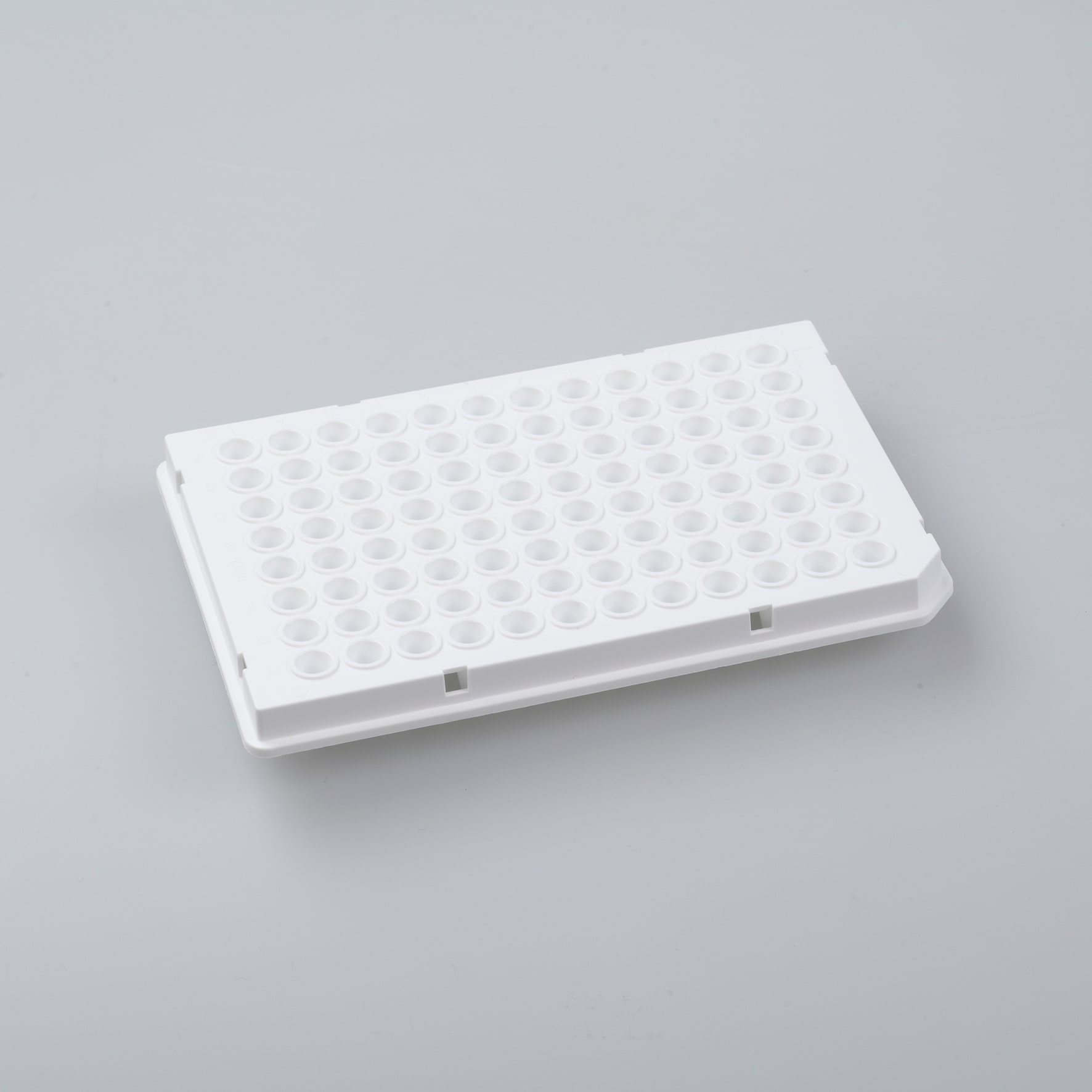 Reactivos y consumibles de PCR liofilizados: tubos, puntas, sellado y montaje de kits para diagnóstico descentralizado